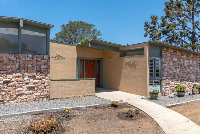 Foto del edificio - 8581 Sugarman Dr