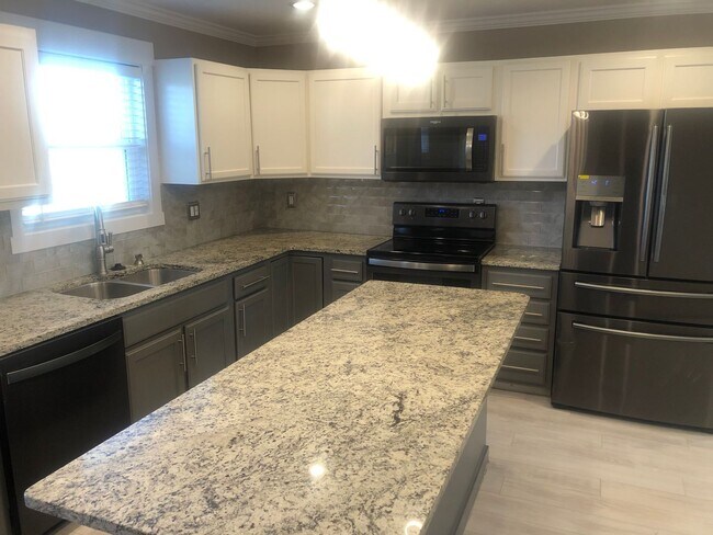 Building Photo - Nice Duplex in Ozark for Rent