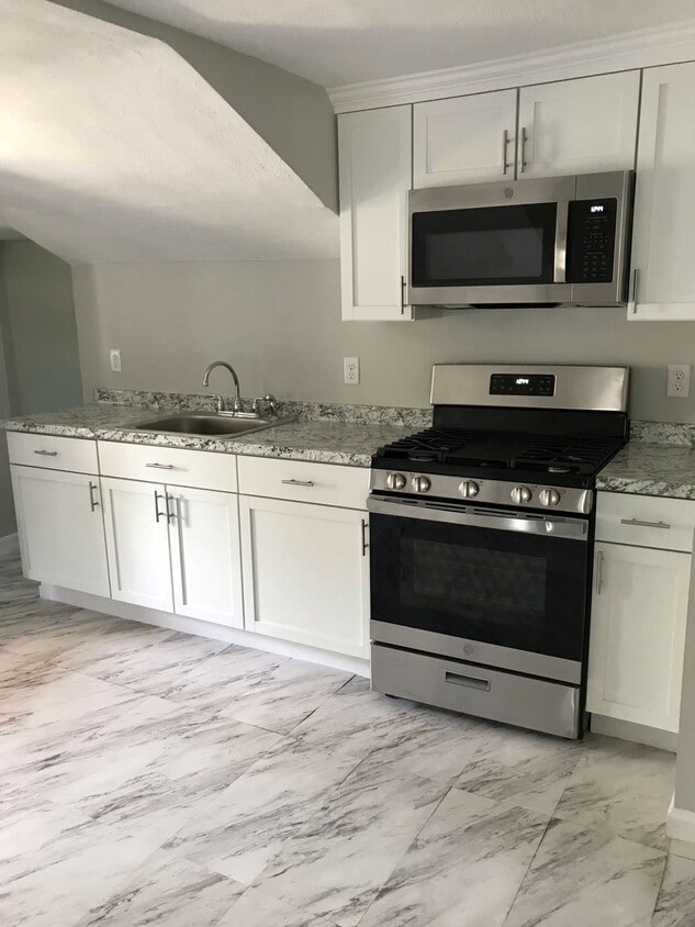 835 Boston Rd Unit 3, Billerica, MA 01821 Condo for Rent in Billerica