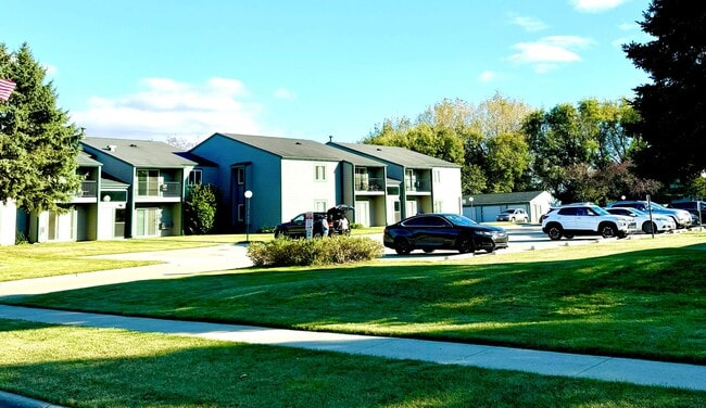 Building Photo - Upper 2-Bedroom | Brand New Updates & Heat Included!