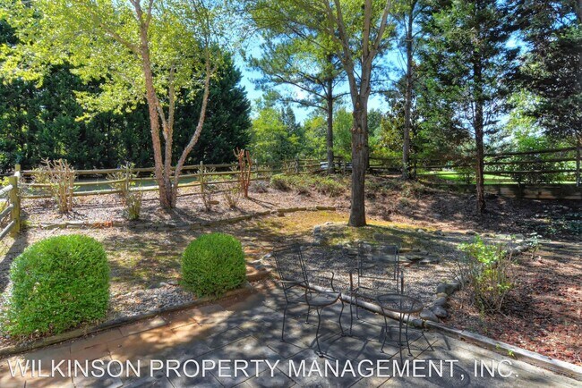 Building Photo - 2008 Mt Isle Harbor Dr