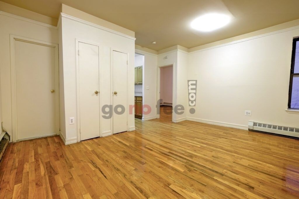Primary Photo - 350 W 110th St