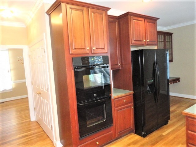 Foto del edificio - 7706 Tall Meadows Dr