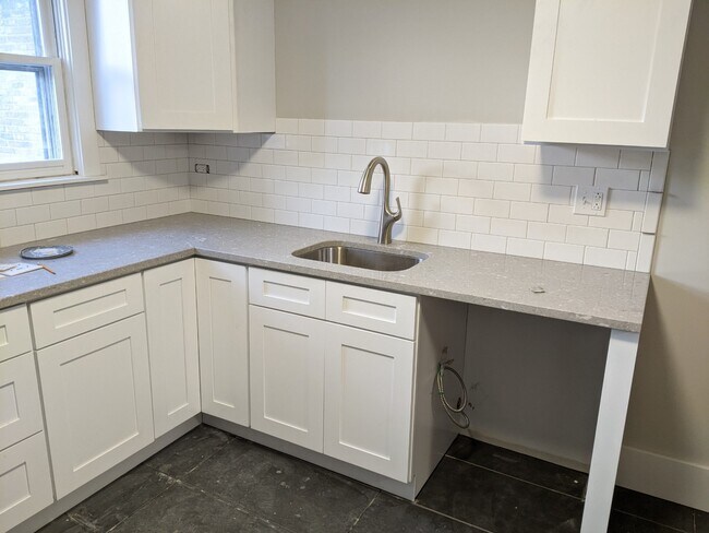 Kitchen - 1312 Ashland Ave