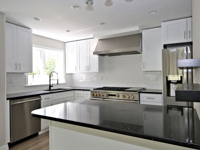 Foto del edificio - 216 Wood Hampton Dr