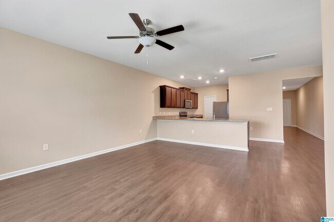 Building Photo - 6495 Rainbow Row