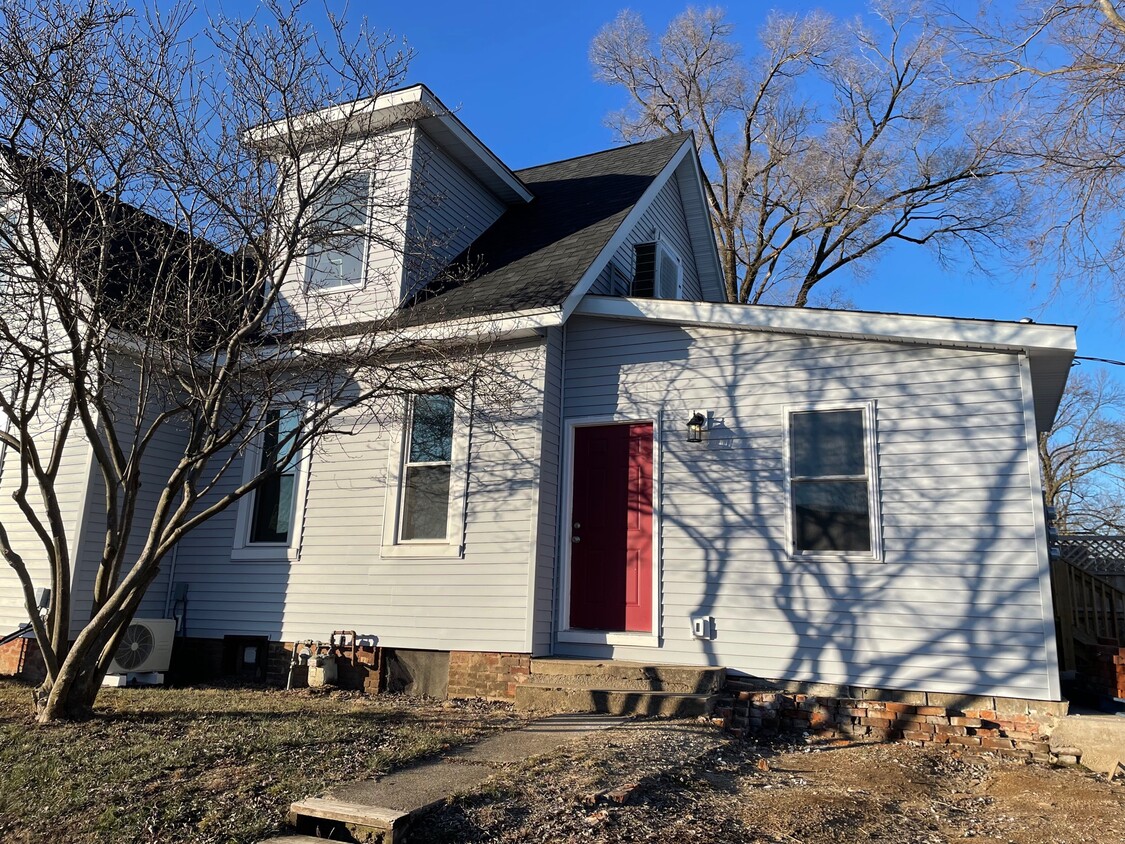 Front of apartment - 703 Hutchins Ave