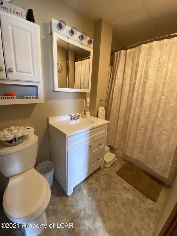 BAÑO - 116 Union St