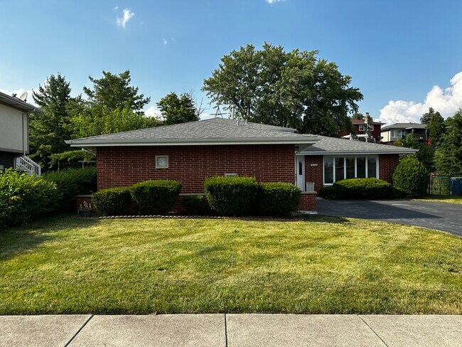 Foto del edificio - 10325 S Interlochen Dr