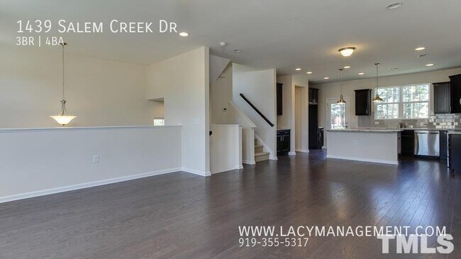 Foto del edificio - 1439 Salem Creek Dr
