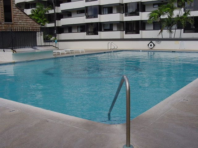 Primary Photo - Esplanade 1 Bdrm., 2 bath, 2 pkg., Pool, B...