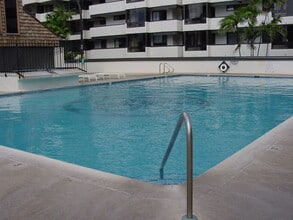 Building Photo - 500 Lunalilo Home Rd