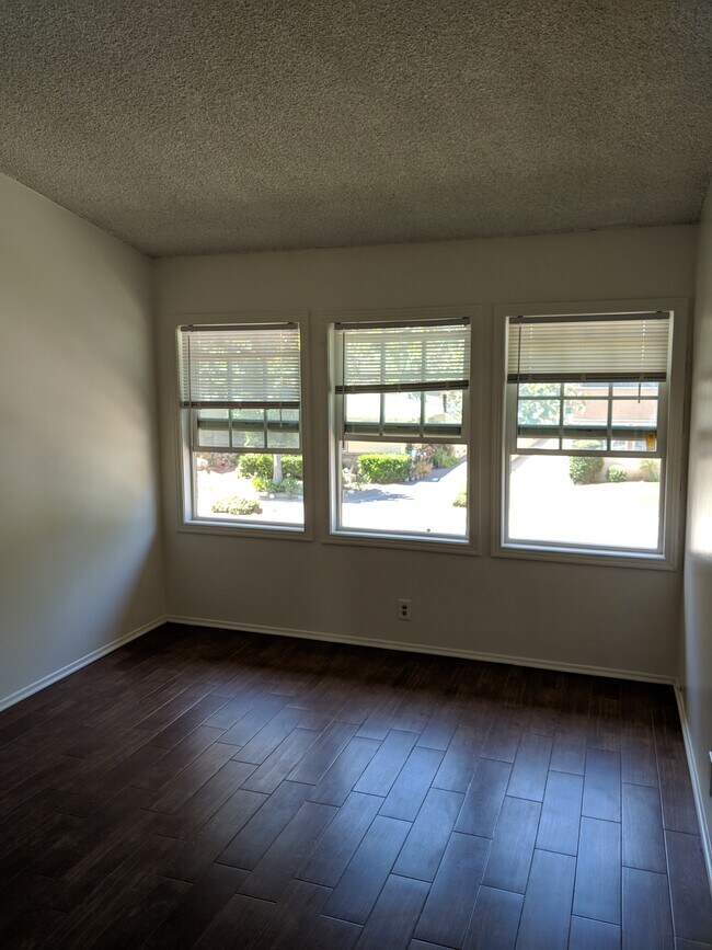 Bedroom - 540 S Madison Ave