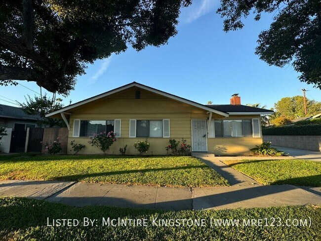 Building Photo - Genoa - 935: A Charming Multi-Family Home ...