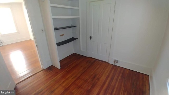 Foto del edificio - 8214 Lees Ridge Rd