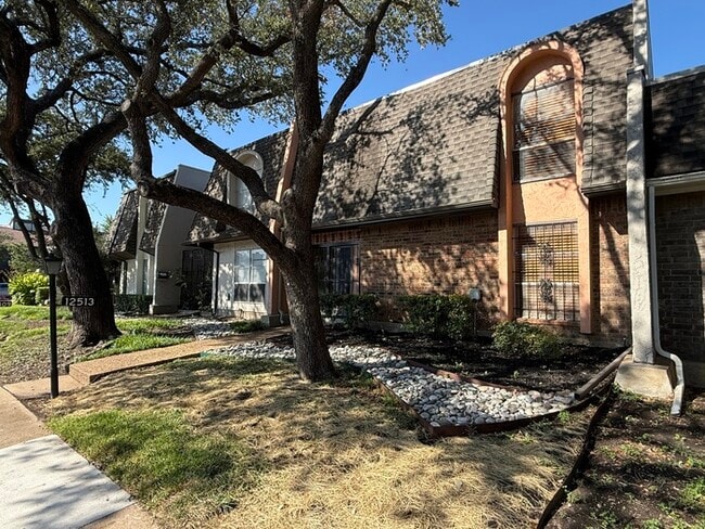 Building Photo - 12513 Burninglog Ln