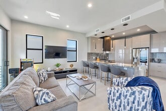 Building Photo - 99 Seaside Ave