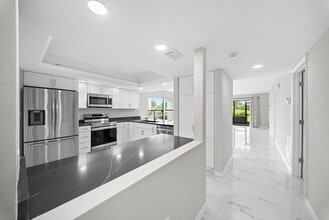 Building Photo - 16472 Timberlakes Dr