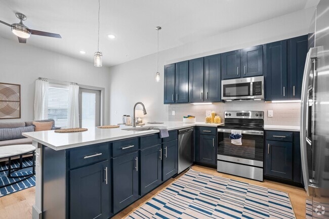 1BR, 1BA - 680SF A2 - The Gibson