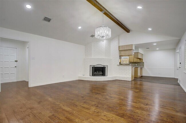 Foto del edificio - 6310 Autumn Arbor Dr