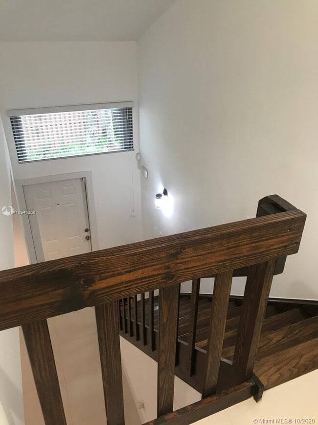 Building Photo - 11543 SW 109th Rd 24B Miami Fl 33176