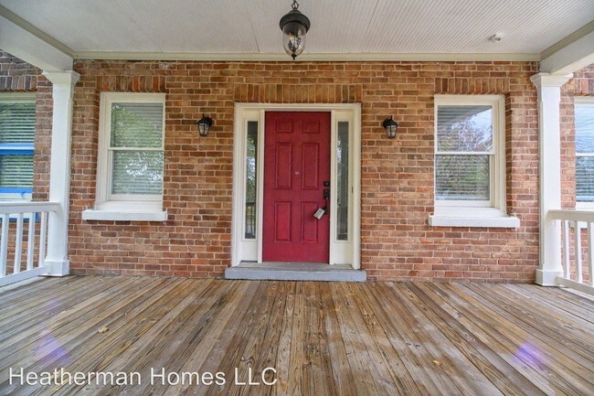 Building Photo - 4 br, 2.5 bath House - 303 King Street