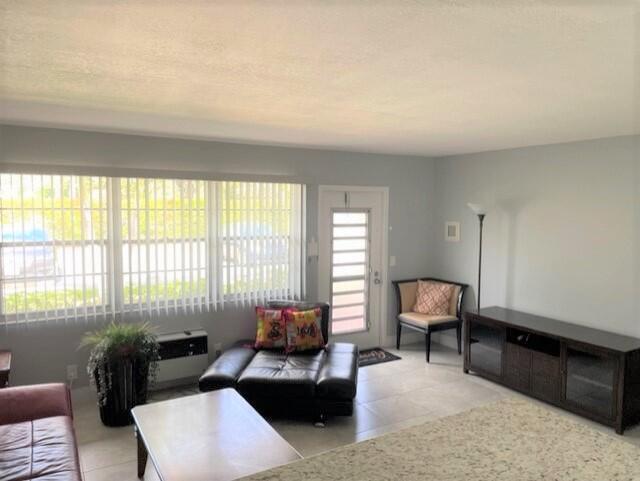 Foto del edificio - 4 Ventnor Dr