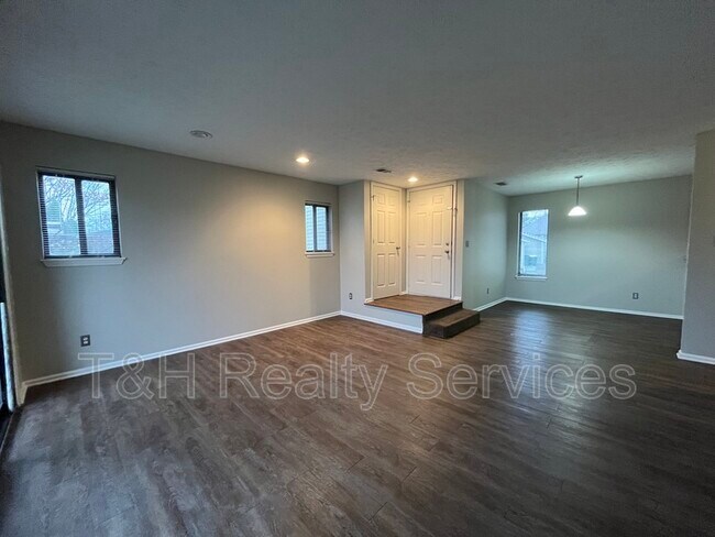 Building Photo - 2971 Horseshoe Bend Dr