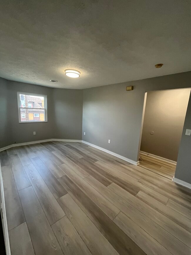Building Photo - 506 California Ave