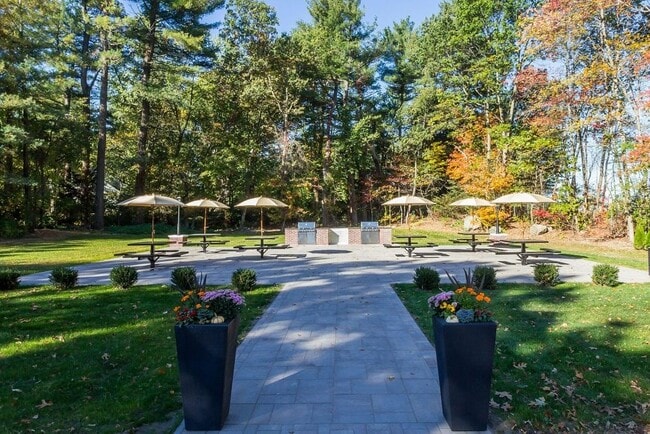Building Photo - 1 Stonehill Dr