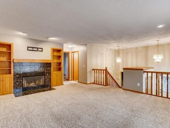 Building Photo - Must See Single Family Home!  Fenced in Ya...