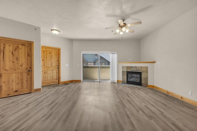 Foto del edificio - 1684 Fox Hollow Ln