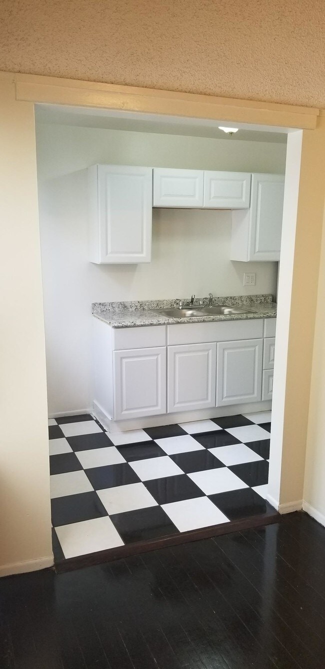 Foto del edificio - 2200 Toberman St