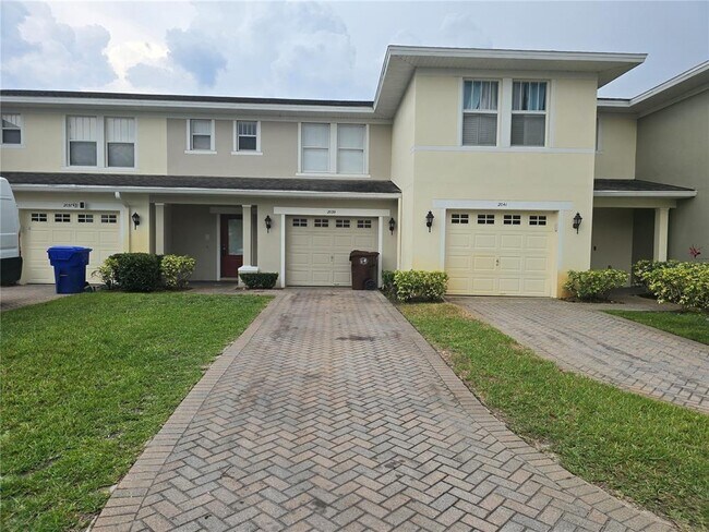 Foto del edificio - 2039 Cypress Bay Blvd