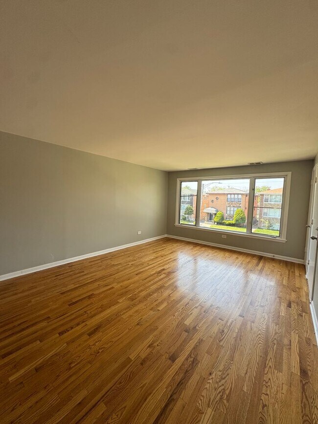 Foto del edificio - 287 Yates Ave