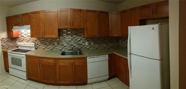 Foto del edificio - 3 br, 2 bath House - 2531 NE 184th Ter # A