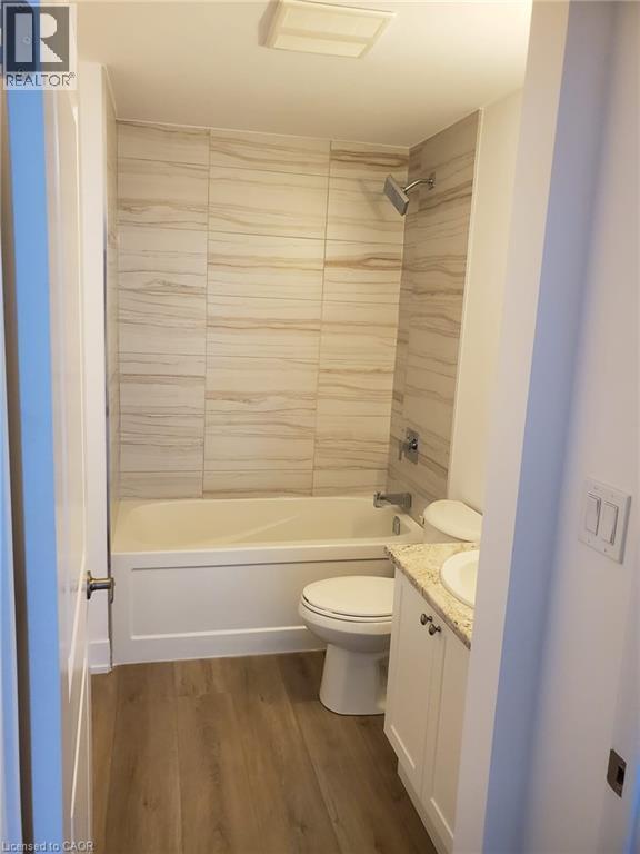 Building Photo - 601 Dundas St E