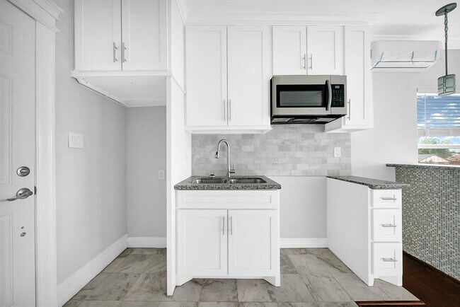 Building Photo - 12430 Pecan Ct