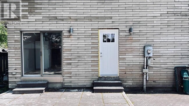 Building Photo - 82 Sanford St