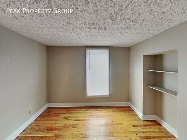 Foto del edificio - 77 1/2 E. 7th Avenue-