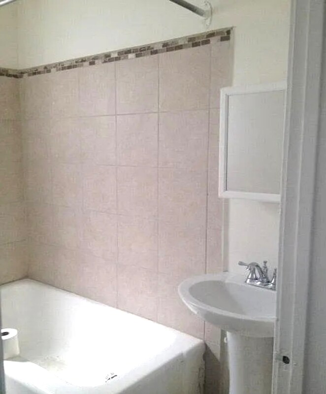 Foto del edificio - 3438 W 78th St