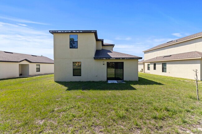 Foto del edificio - 8331 Silverbell Loop