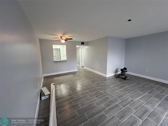 Building Photo - 1021 Mockingbird Ln