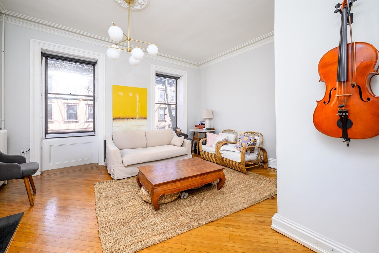 Foto principal - 323 York St