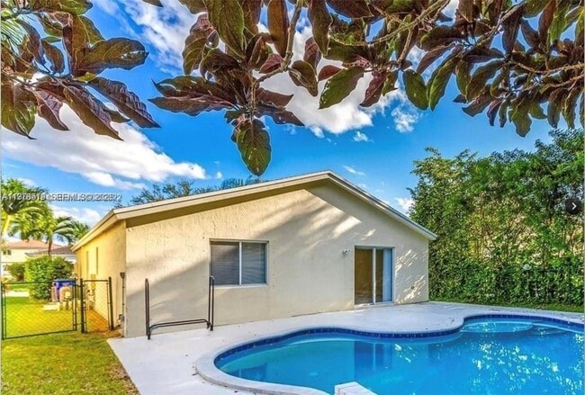 Foto del edificio - 1213 SW 46th Way