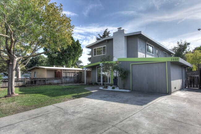 Building Photo - 2337 Jane Lane