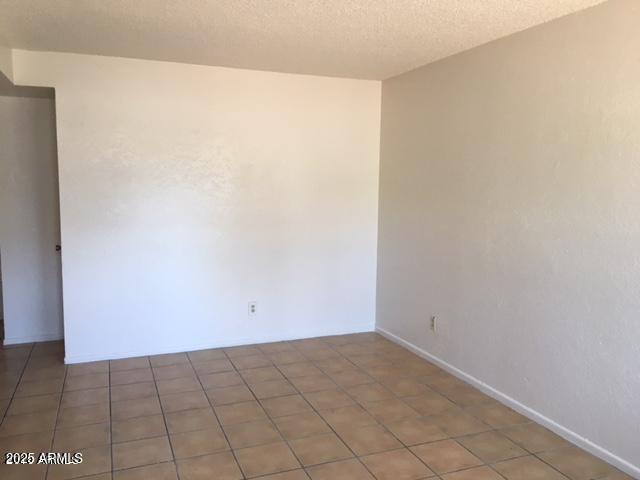 Building Photo - 3141 E Cypress St