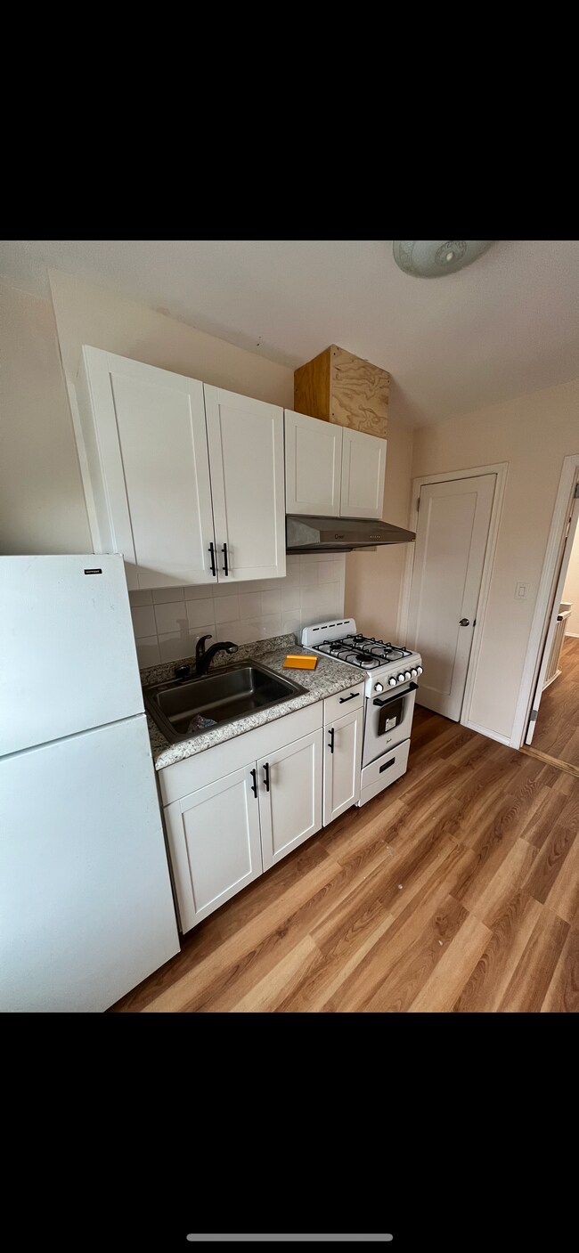 Foto del edificio - 3118 Avenue R