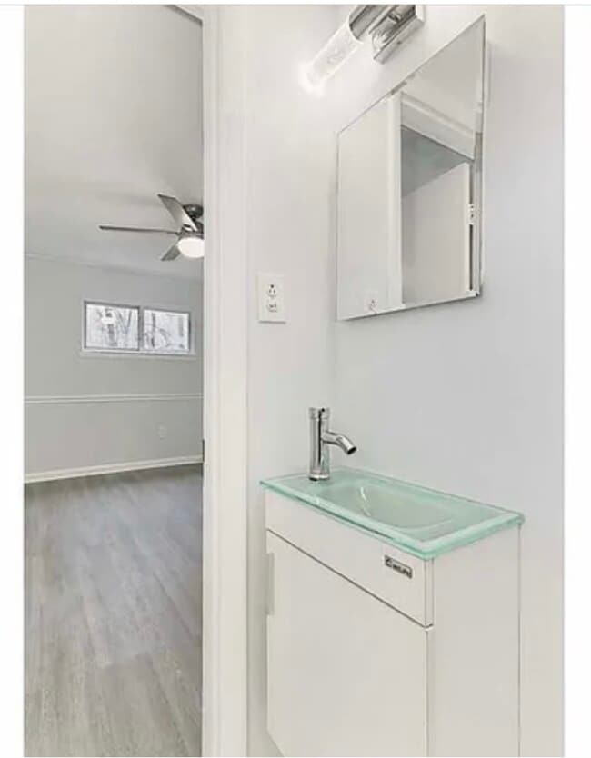 Foto del edificio - 7237 Vellex Ln