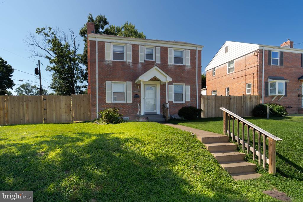 Primary Photo - 10022 Lorain Ave